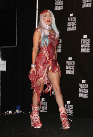 Lady-Gaga-addresses-meat-bikini-and-dress